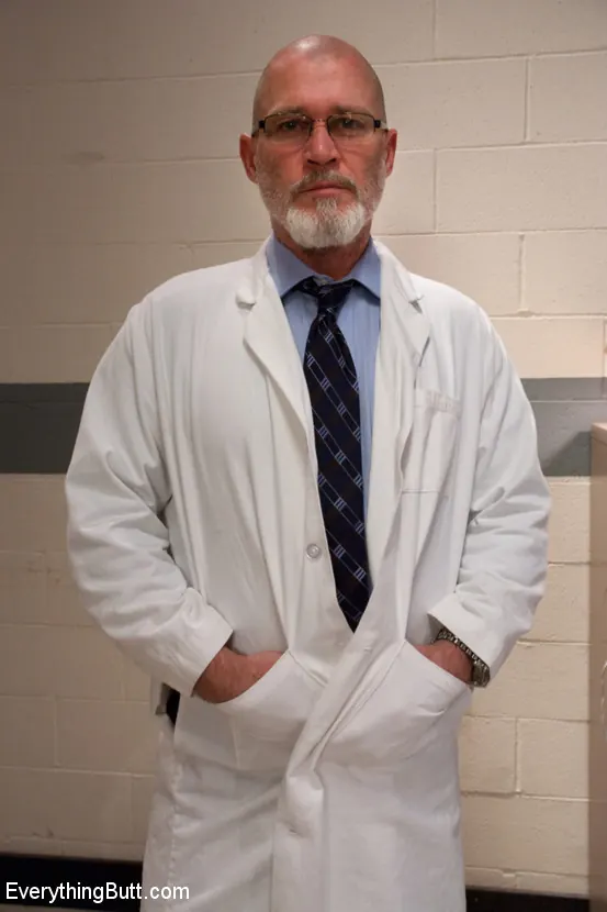 Kink 'La enfermera anal' protagonizando Emma Haize (foto 7)