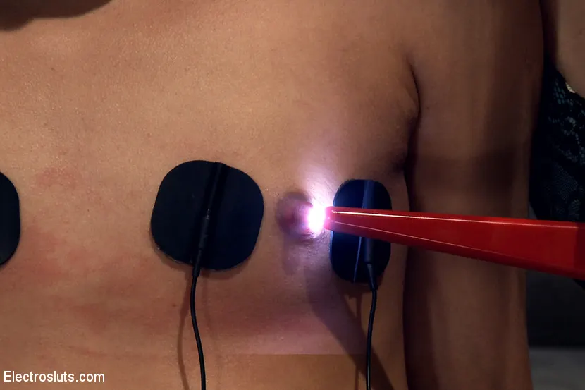 Kink 'The Curious Girlfriend: An Electro-Lesbian CuckoldAn Electrosluts Reality Film' starring Eva Fenix (Photo 11)