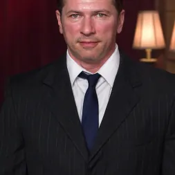 Fallon West en 'Kink' Deseo Desviado: ¡Fallon provoca a la mafia para conseguir el gang-bang de sus sueños! (Miniatura 1)