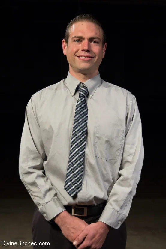 Felony in '4 Rules Of A Dominatrix Dungeon With The Fleshlight Pussy Machine' from 'Kink' (Photo 2) Kink '4 Rules Of A Dominatrix Dungeon With The Fleshlight Pussy Machine' starring Felony (Photo 2)