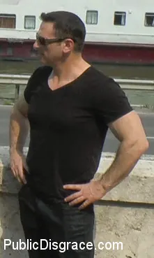 Kink 'Puta desobediente es castigada públicamente' protagonizando Fetish Liza (foto 27)