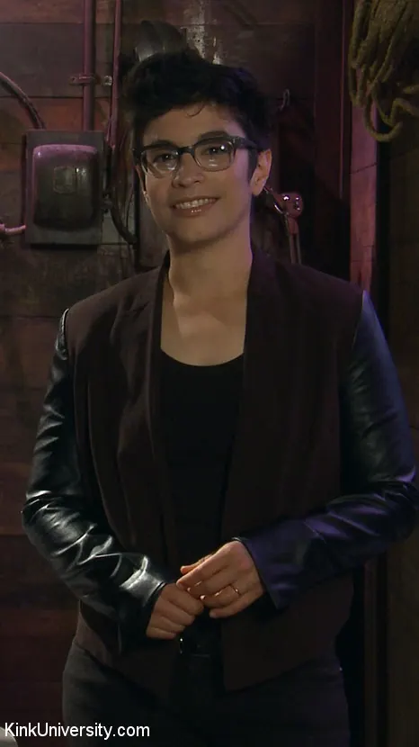 Fivestar en 'E-Stim 101: Introducción al electrosexo' from 'Kink' (foto 12) Kink 'E-Stim 101: Introducción al electrosexo' protagonizando Fivestar (foto 12)