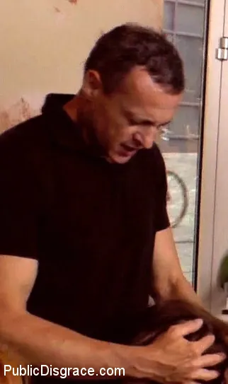 Kink 'Gets Put in Her Place' protagonizando Tina Kay (foto 21)