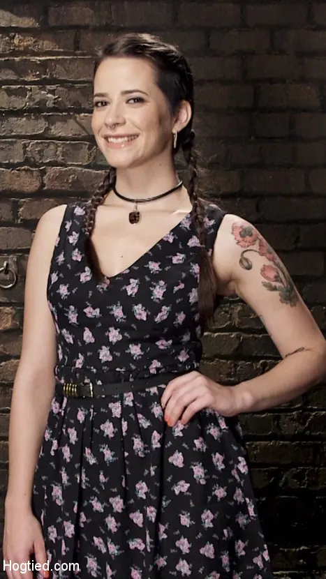 Freya French に 'オルガスムプレディジョンの熱いブルネット' from 'Kink' (写真 12) Kink 'オルガスムプレディジョンの熱いブルネット' 主演 Freya French (写真 12)