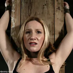 Gen Padova in 'Kink' and Kimberly Kane (Thumbnail 3)