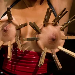 Gia DiMarco in 'Kink' Beretta James (Thumbnail 3)