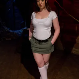 Gia DiMarco en 'Kink' Lesbiana cremosa y lujuriosa sufre por la atención (Miniatura 8)