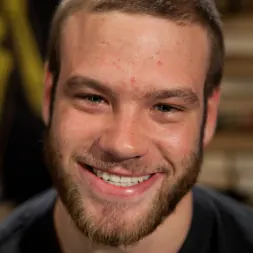 Gia DiMarco en 'Kink' ¡Gia FUCKING Dimarco da un ordeño de próstata tan intenso que tienes que verlo para creerlo! (Miniatura 14)