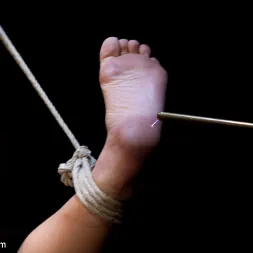 Gia DiMarco en 'Kink' La puta del dolor de Gia (Miniatura 4)