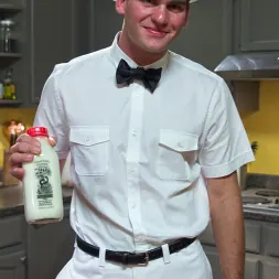 Gia DiMarco en 'Kink' ¡La señora Gia Dimarco es poderosa y embarazada y exige atención! (Miniatura 1)