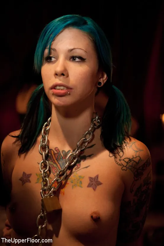 Kink 'Fiesta de Acción de Gracias' protagonizando Gia DiMarco (foto 1)