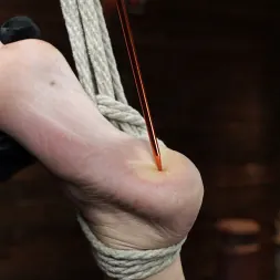 Gia DiMarco en 'Kink' is Back! Grueling Bondage And Mind-Blowing Orgasms (Miniatura 26)