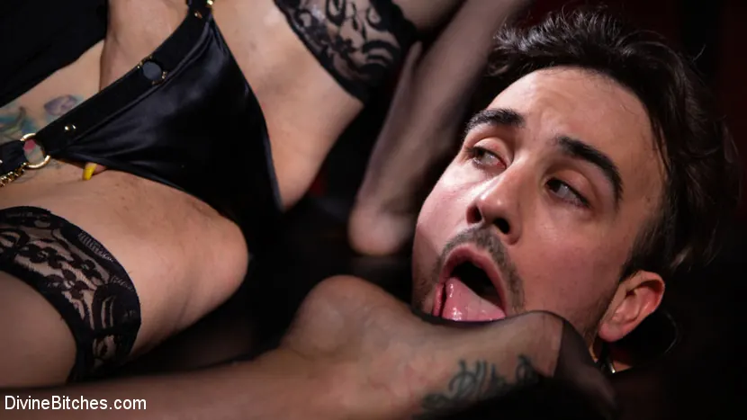 Kink 'La esclava doméstica: Gia DiMarco lleva a Mason Lear a jugar' protagonizando Gia DiMarco (foto 6)