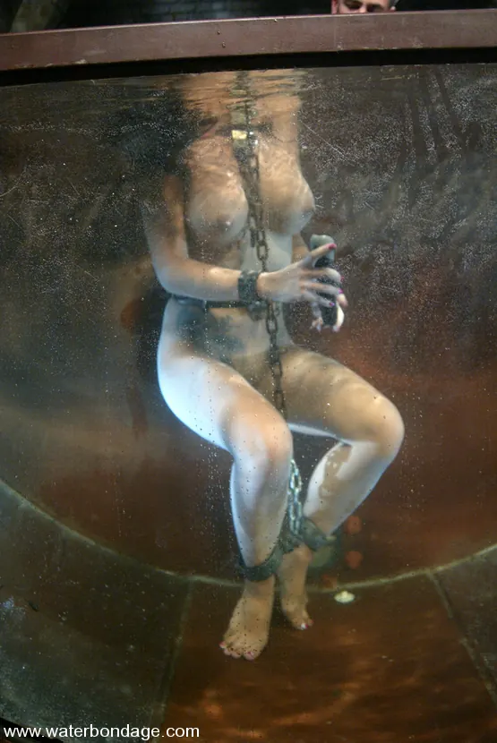 Kink 'Gianna LynnをWET！' 主演 Gianna Lynn (写真 6)