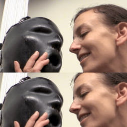 Elise Graves in 'Kink' Rubber Catsuit, Metal Bondage (Thumbnail 6)