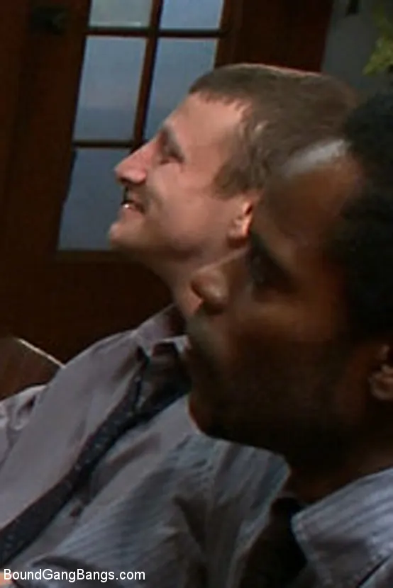 Kink 'Nerdy Gradの学生が彼女の論文審査委員会によってGang Bangedを取得' 主演 GoodBlackJohn (写真 16)