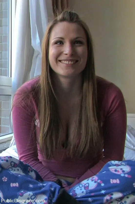 Harmony に 'Rose: Street Whore' from 'Kink' (写真 1) Kink 'Rose: Street Whore' 主演 Harmony (写真 1)