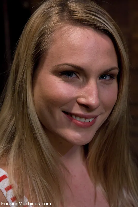 Kink 'Rose Returns' protagonizando Harmony (foto 1)