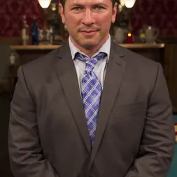 Holly Heart en 'Kink' All In: ¡Holly Heart es TRIPLEMENTE PENETRADA por ENORMES pollas gordas! (Miniatura 18)