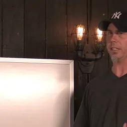 Holly Heart en 'Kink' Deep Inside: Device Bondage (Detrás de escena) (Miniatura 23)