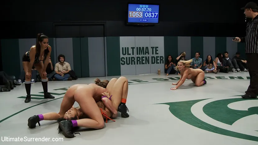 Kink 'ラウンド3：ドラゴンズ（2-0）対チームアイス（1-1）' 主演 Holly Heart (写真 4)