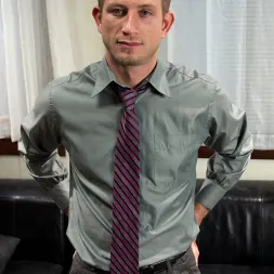 Holly Heart en 'Kink' Esposa puta se estrella contra el subespacio (Miniatura 1)