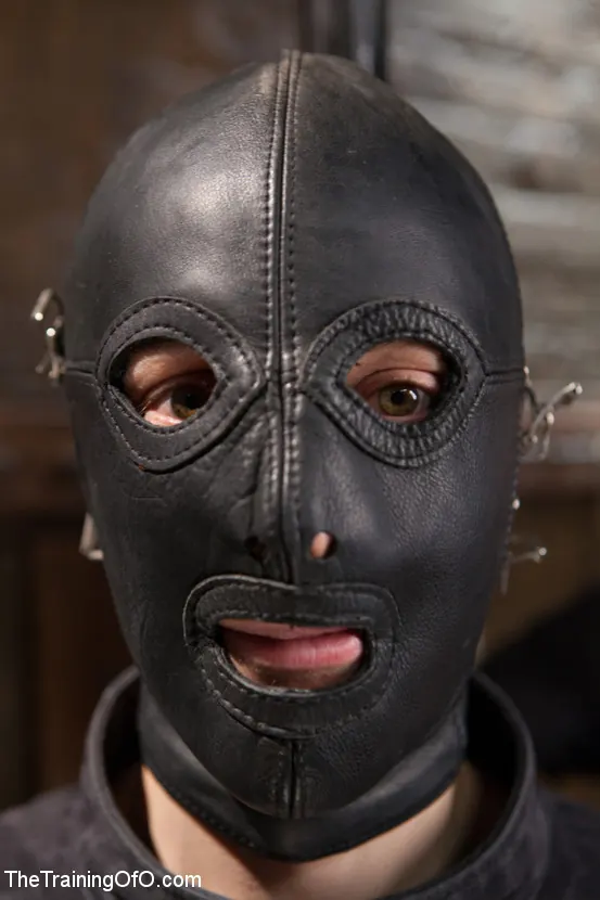 Holly Michaels に '無関係なリトルファック玩具のトレーニング、2日目' from 'Kink' (写真 10) Kink '無関係なリトルファック玩具のトレーニング、2日目' 主演 Holly Michaels (写真 10)