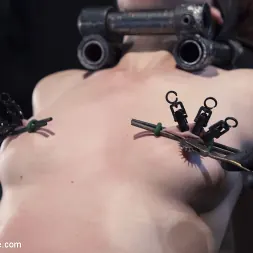 Ingrid Mouth に ツー・オン・ワン (写真 15) Ingrid Mouth に 'Kink' ツー・オン・ワン (サムネイル 15)