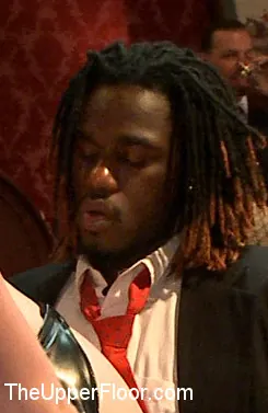 Kink 'Día de servicio: Póker' protagonizando Iona Grace (foto 2)