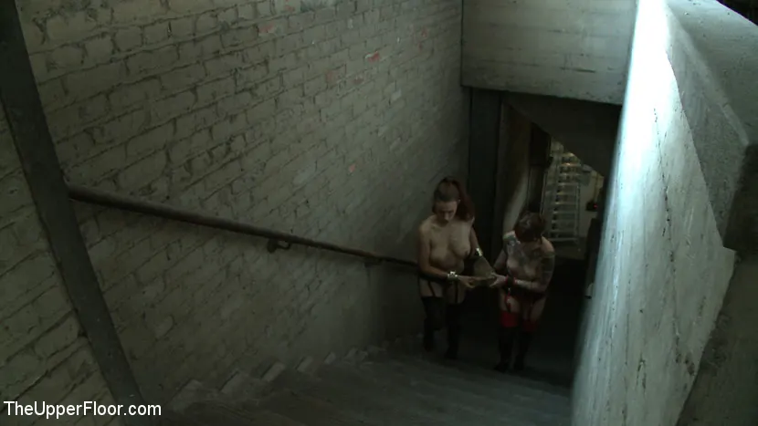 Kink 'サービスデー：罪の誕生日' 主演 Iona Grace (写真 5)