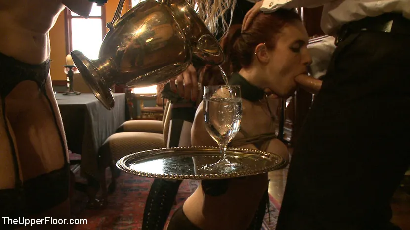 Kink 'サービスデー：テーブル設定' 主演 Iona Grace (写真 19)