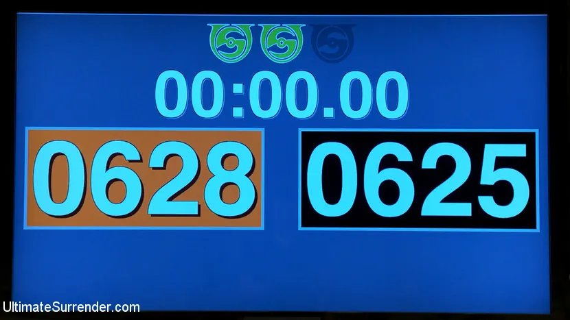 Kink 'Acción brutal en equipo, llaves de sumisión y acción desagradable de 2 contra 1. Solo 3 puntos separan a estos 2 equipos.' protagonizando Isis Love (foto 7)