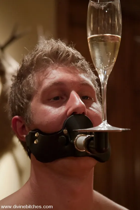 Kink 'CLASSIC ARCHIVE SHOOT! Slaveboy For Dinner!' starring Isis Love (Photo 2)