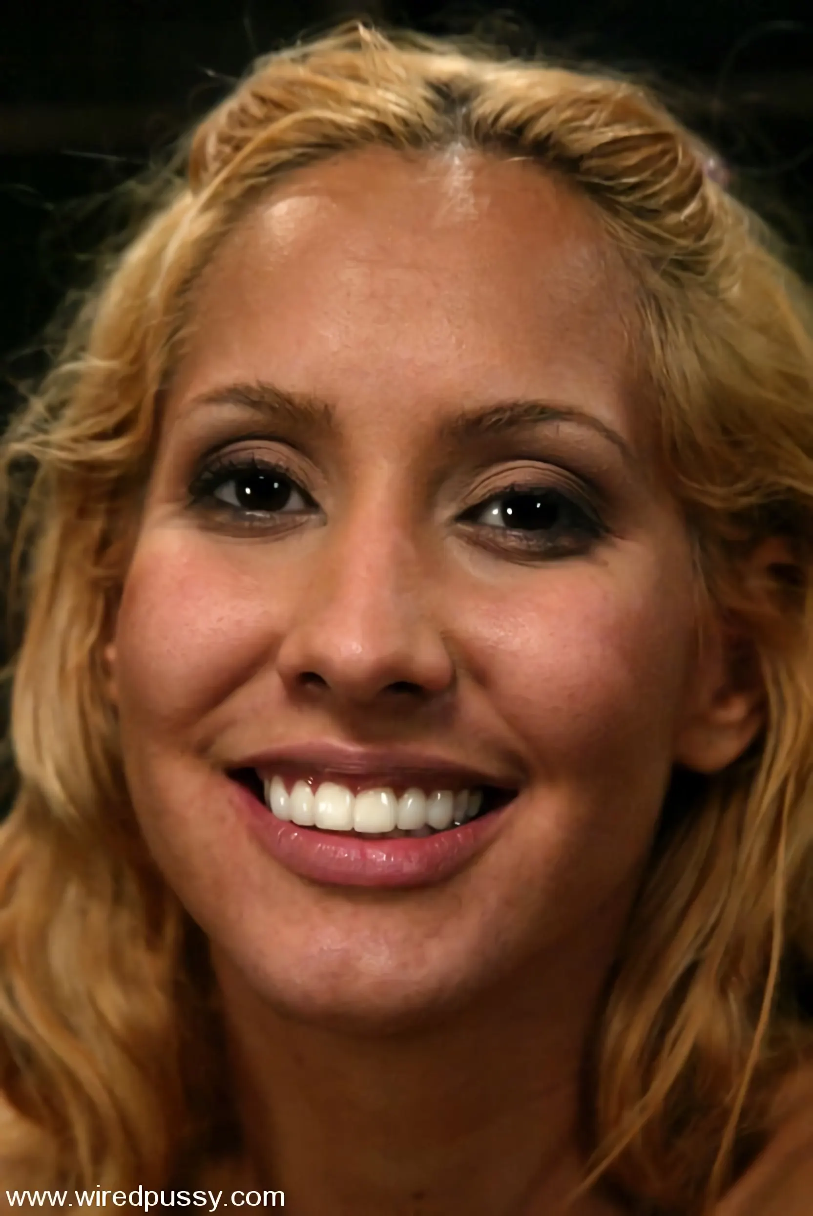 Kink 'Isis Love' starring Isis Love (Photo 15)