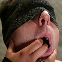 Isis Love に 'Kink' ジェームズ、イシスの愛とミニ (サムネイル 6)