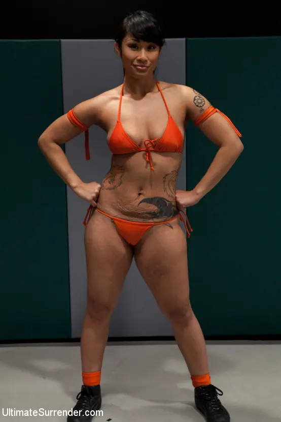 Kink 'Pirates vs Dragons残忍なタグのチームアクション、スクリプティングされていない敗者は観衆の前でDPを受ける！' 主演 Isis Love (写真 11)