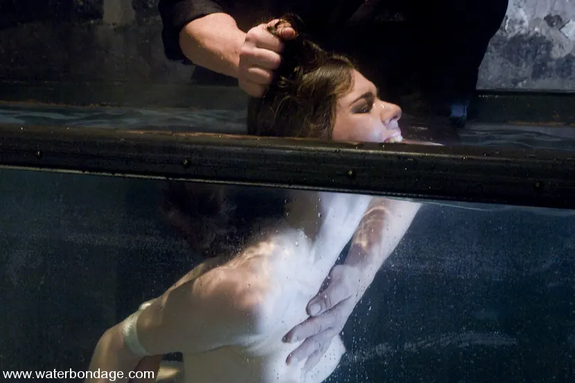 Kink 'アイソベルレン' 主演 アイソベルレン (写真 3)