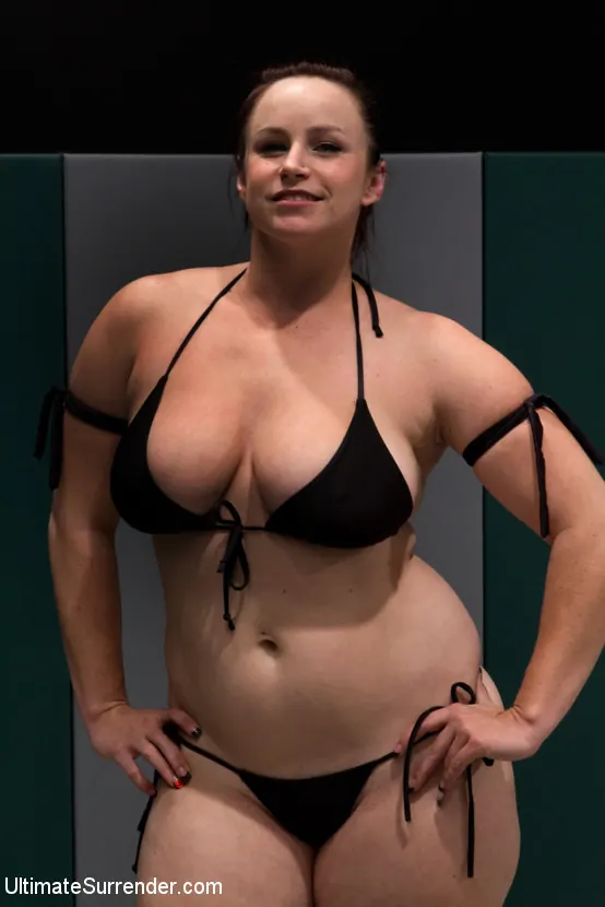 Kink 'Spanish wrestlers 1st US match. Takes on our 2nd ranked wrestler Winner decided by only 15pts!' starring Bella Rossi (Photo 9)