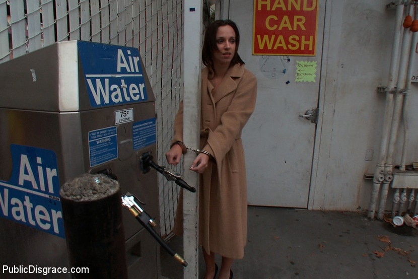 Kink 'Gas Station Booty' starring Jada Stevens (Photo 18)