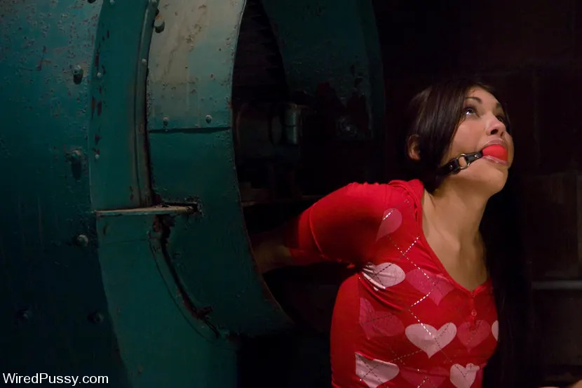 Kink 'White Panties' starring Jade Indica (Photo 2)