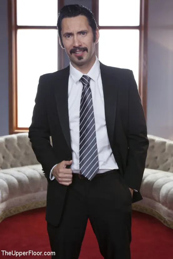 Kink '鞭打ちの女の子が犯される' 主演 Jade Nile (写真 3)