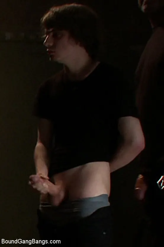 Dietrich Cyrus en 'Creampie de Casey Cumz' from 'Kink' (foto 15) Kink 'Creampie de Casey Cumz' protagonizando Dietrich Cyrus (foto 15)