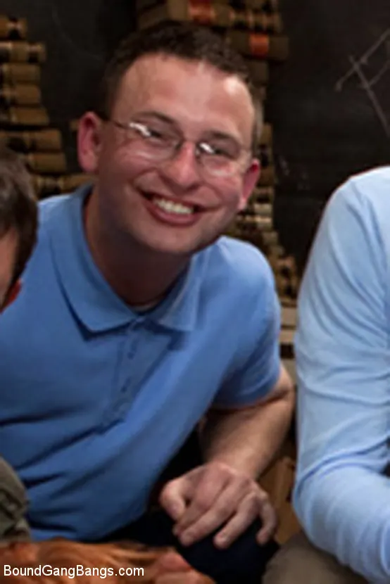 Kink 'Nerdzの復讐' 主演 Kaylee Hilton (写真 13)