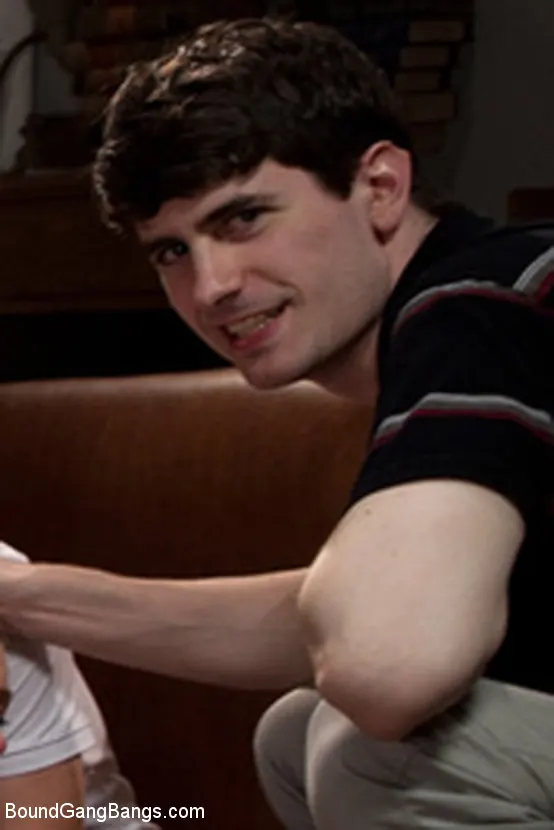 Kaylee Hilton in 'Revenge of the Nerdz' from 'Kink' (Photo 16) Kink 'Revenge of the Nerdz' starring Kaylee Hilton (Photo 16)