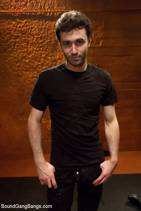 Kink 'Photoshoot' 主演 Zenza Raggi (写真 12)