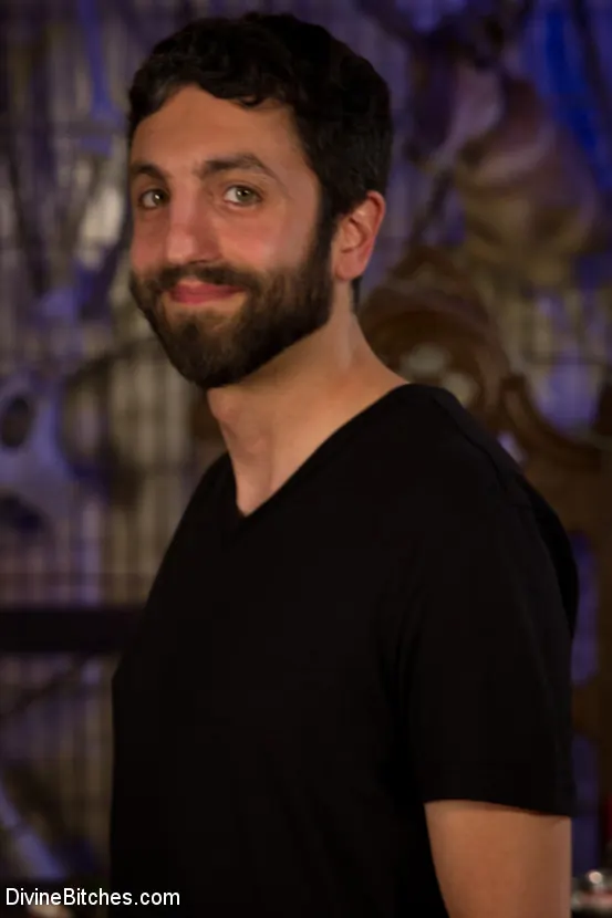 Kink 'Bitchcraft: una fiesta de té de femdom' protagonizando Veruca James (foto 1)