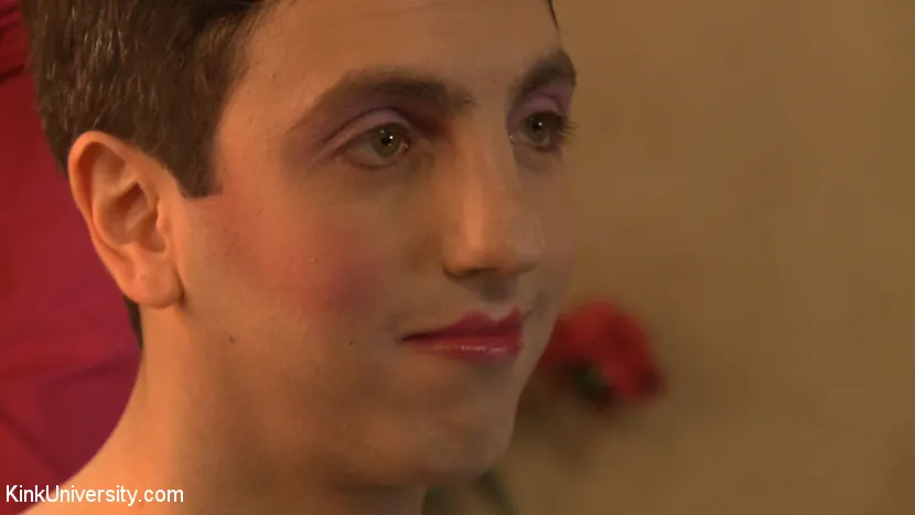 Kink 'Feminización, travestismo y afeminización' protagonizando MsMadyson (foto 13)