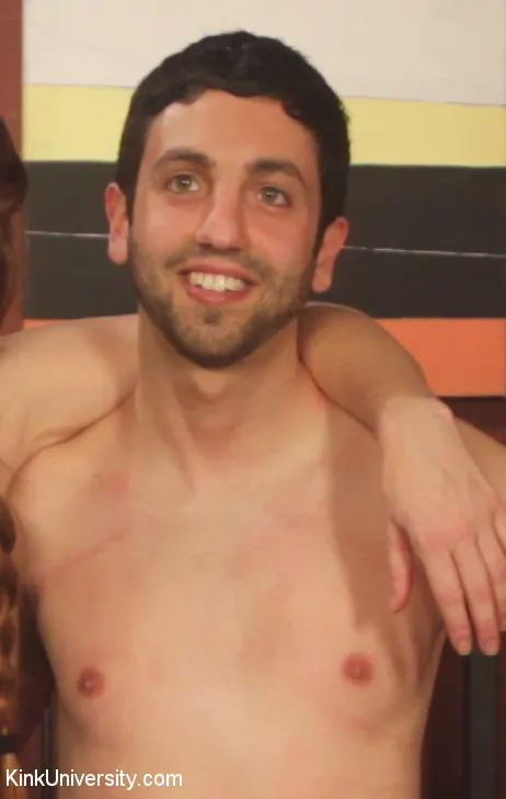 Daisy Ducati に '客観化のためのロープボンデージ - ニッキー・ニフェリウスと' from 'Kink' (写真 2) Kink '客観化のためのロープボンデージ - ニッキー・ニフェリウスと' 主演 Daisy Ducati (写真 2)