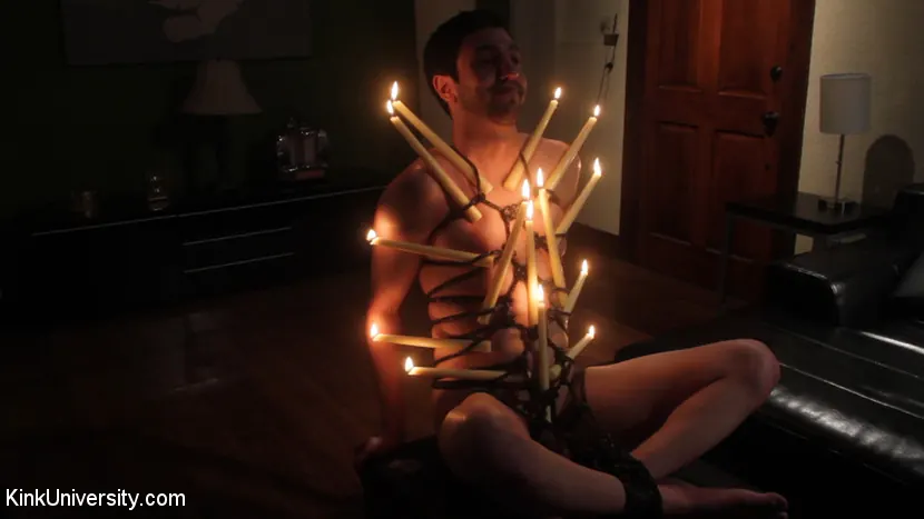 Kink '客観化のためのロープボンデージ - ニッキー・ニフェリウスと' 主演 Daisy Ducati (写真 13)