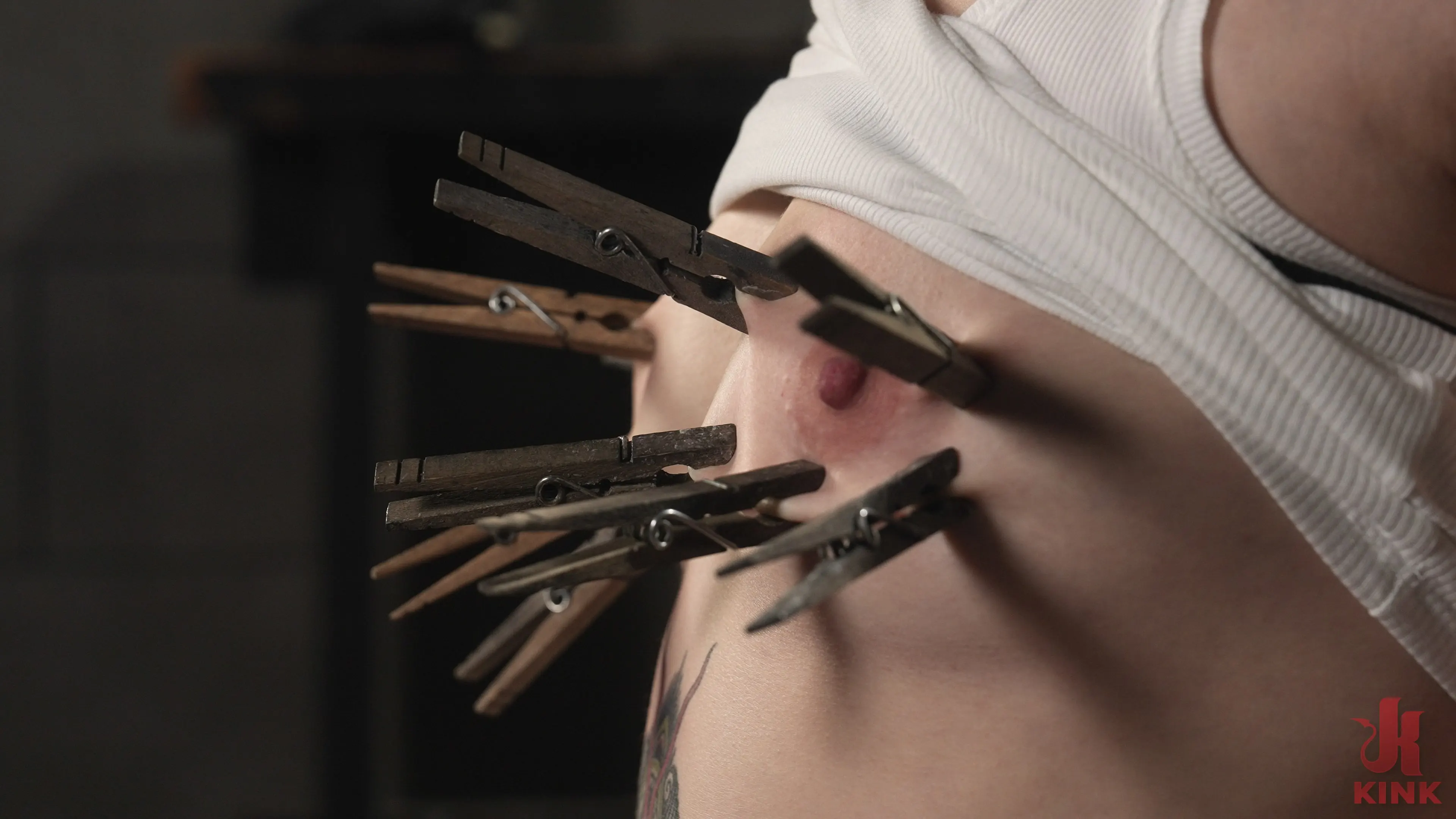 Kink 'お尻の痛み' 主演 Jenna Gee (写真 3)